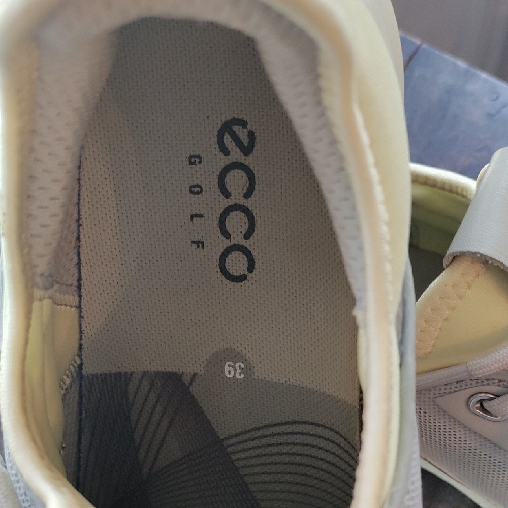 Ecco Light Gray Sneakers with Yellow Highlights - Picture 3 of 9